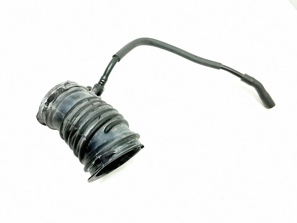 Õhu sisselaske voolik (-ud)/ toru (-d) PY0113221 – Mazda CX-5 II (2017-2025)