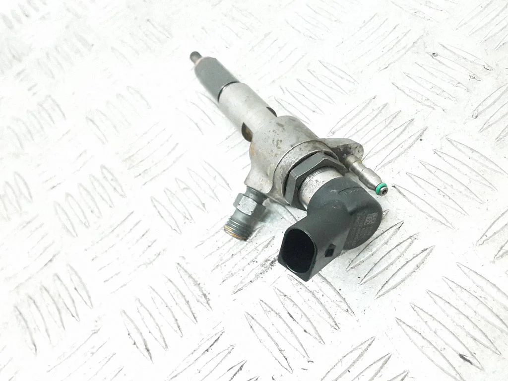 Fuel injector AV6Q9F593AD