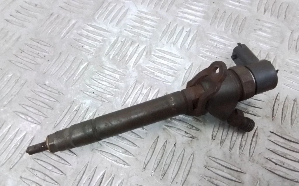 Fuel injector 30777526