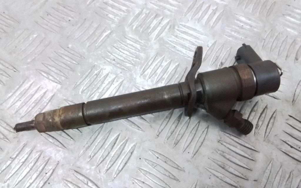 Fuel injector 30777526