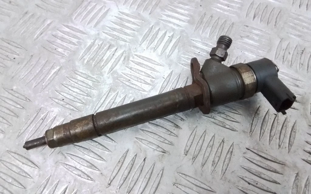 Fuel injector 30777526