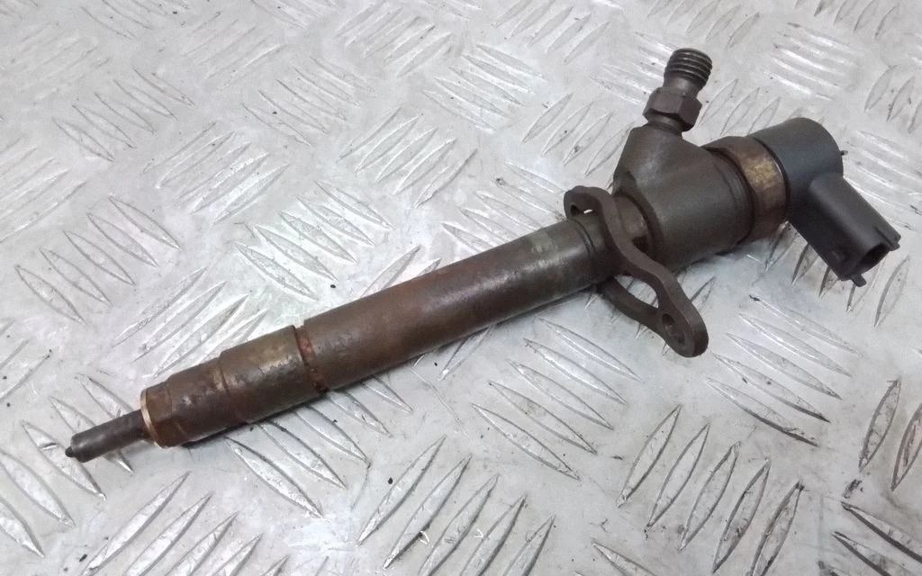 Fuel injector 30777526