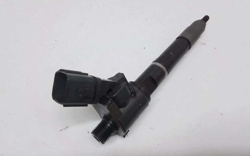 Fuel injector 31405404