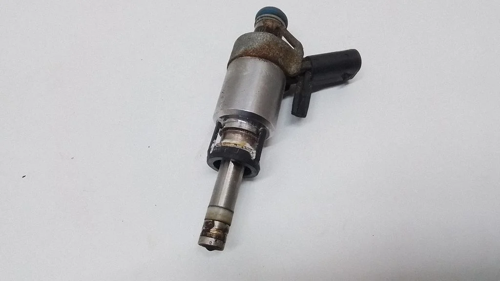 Fuel injector – Volkswagen Passat CC (2008-2016)