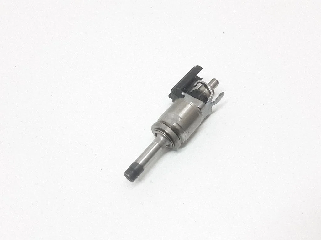 Fuel injector 31303495