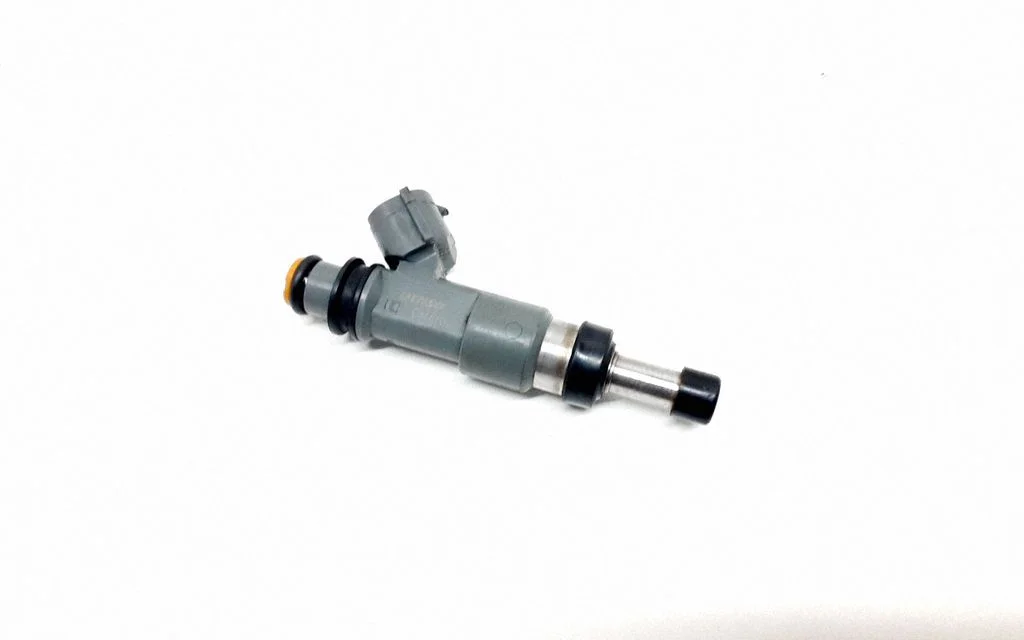 Fuel injector 226062805