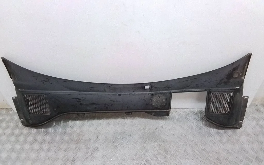 Wiper trim – Volvo V70 (2005-2008)