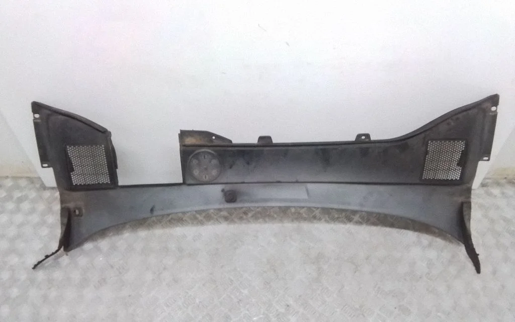 Wiper trim – Volvo V70 (2008-2013)