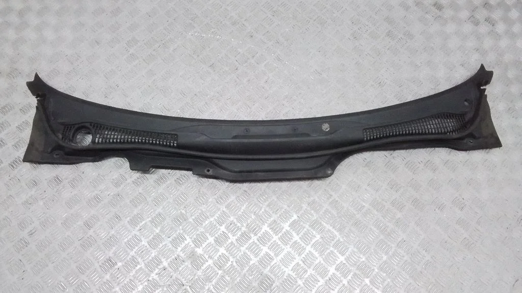 Wiper trim – Volvo S40 (2004-2007)