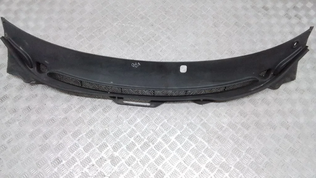 Wiper trim – Volvo V70 (2000-2004)