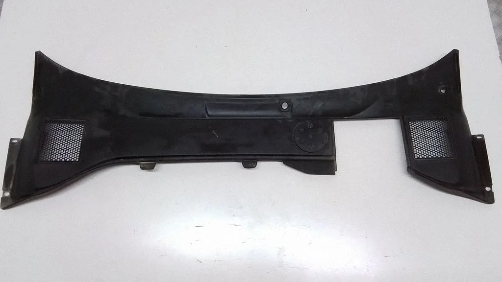 Wiper trim – Volvo V70 (2008-2013)