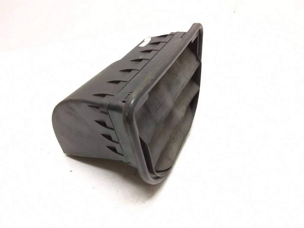 Quarter panel pressure vent – Volvo XC90 (2007-2014)