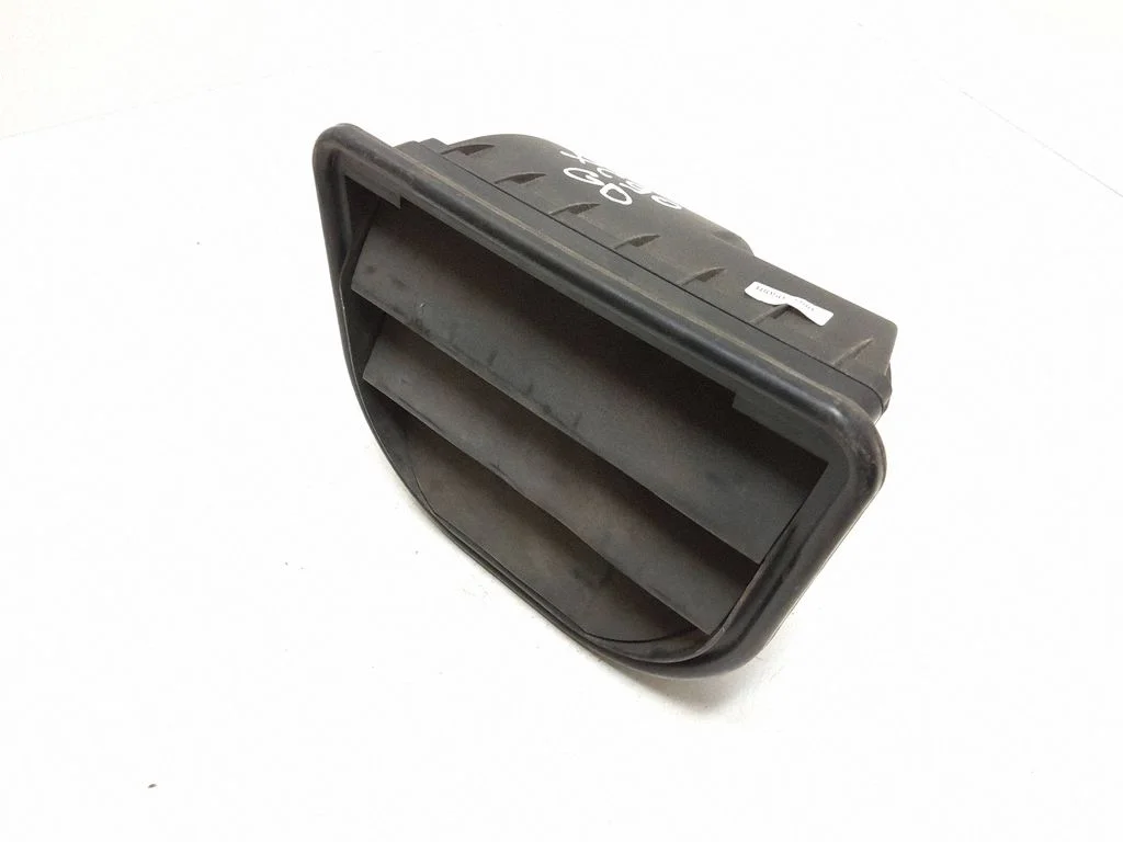 Quarter panel pressure vent – Volvo XC90 (2007-2014)