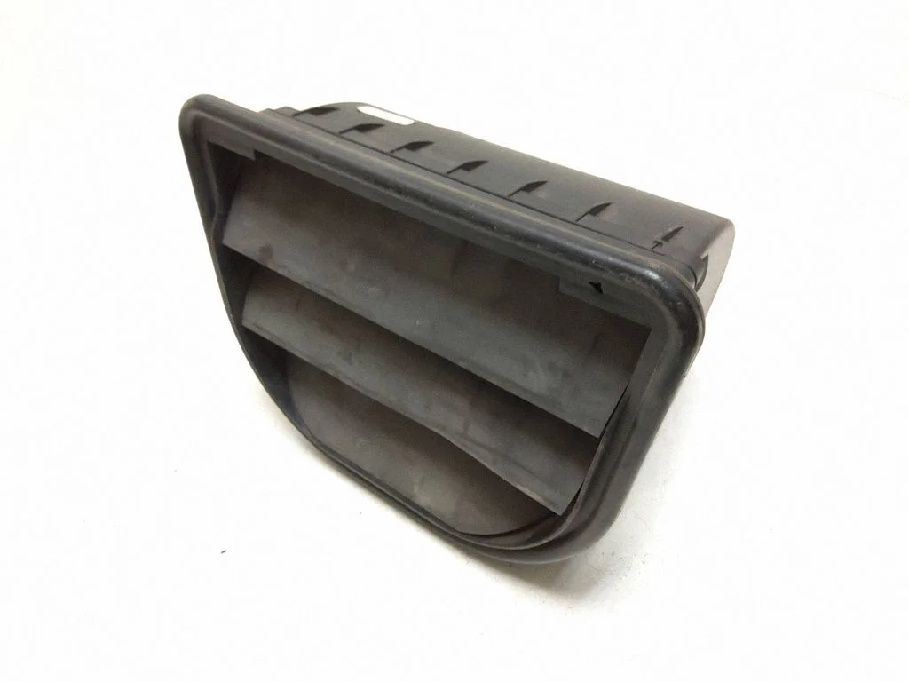 Quarter panel pressure vent – Volvo XC90 (2007-2014)