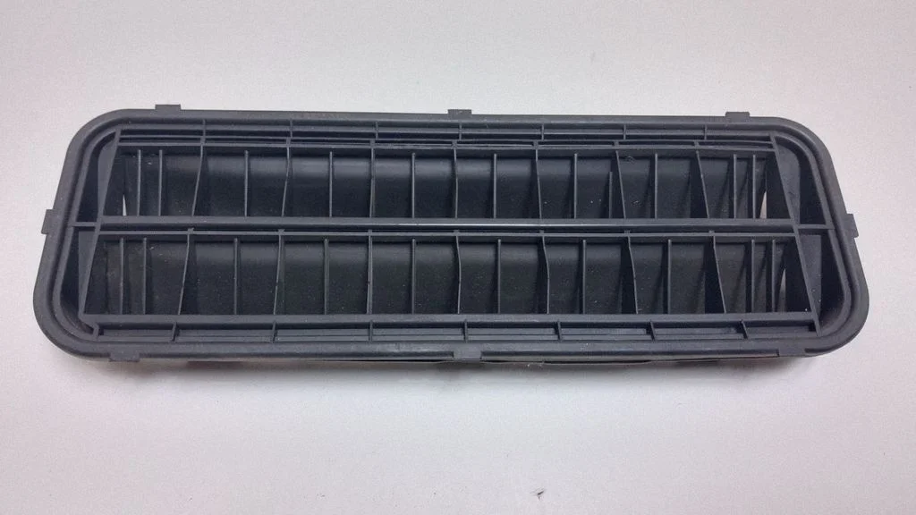 Quarter panel pressure vent – BMW 7 Series F01 F02 F03 F04 (2008-2016)