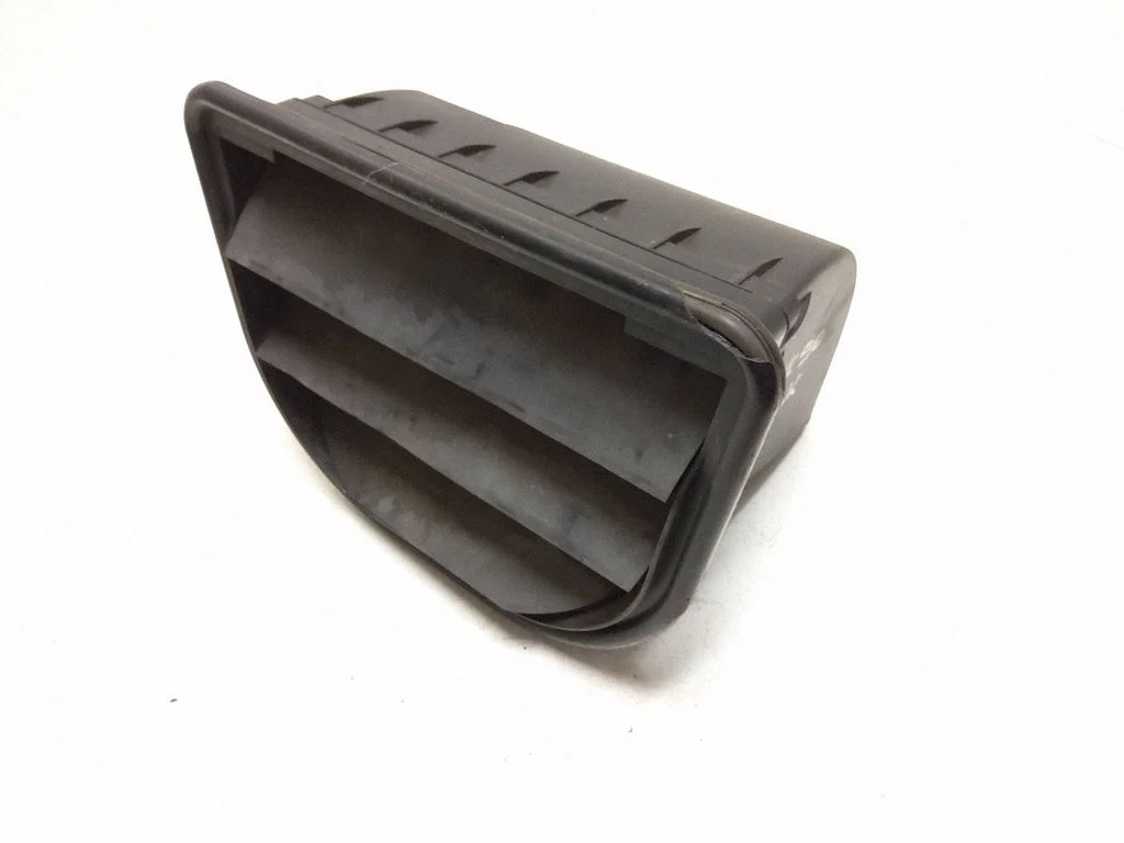 Quarter panel pressure vent – Volvo XC90 (2007-2014)