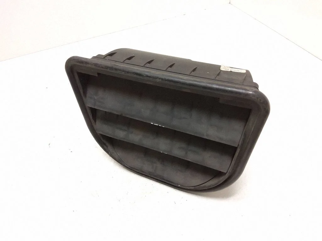 Quarter panel pressure vent – Volvo XC90 (2007-2014)