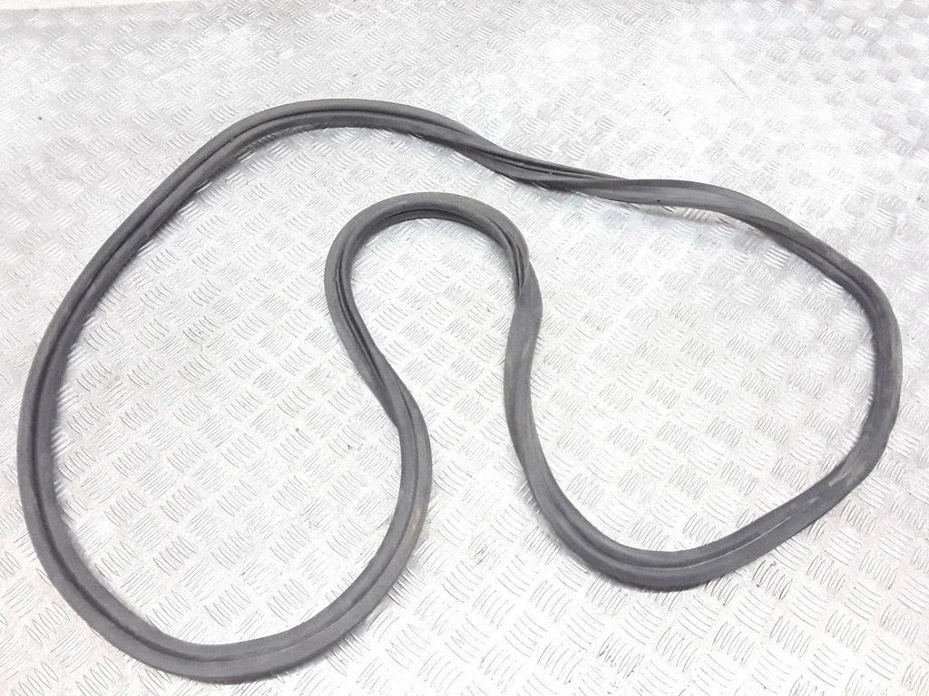 Loading door rubber seal (on body) A1667400078 – Mercedes-Benz ML-Class W166 (2012-2017)
