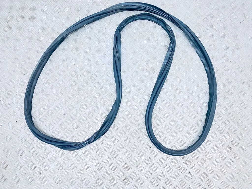 Loading door rubber seal (on body) A253740078 – Mercedes-Benz GLC-Class C253 (2016-)