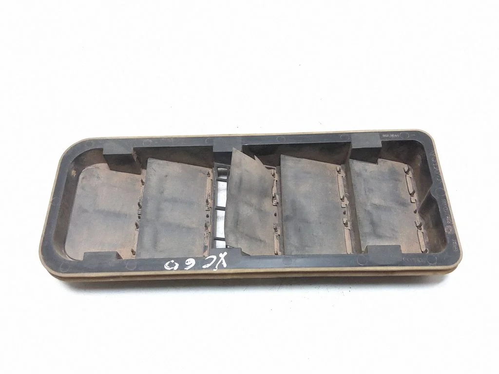 Quarter panel pressure vent – Volvo XC60 (2009-2013)