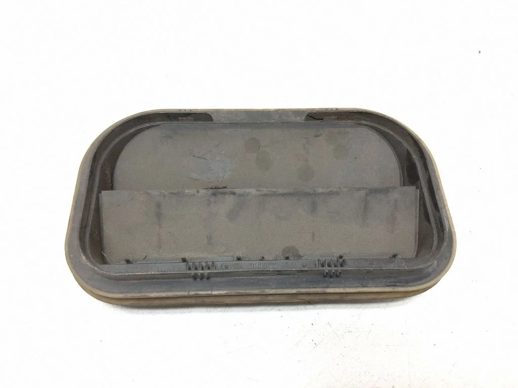 Quarter panel pressure vent – Volvo S80 (2007-2013)