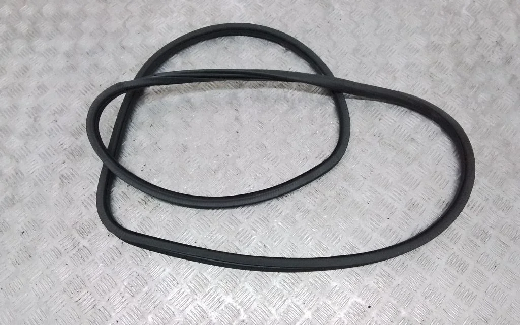 Esiukse tihend (kere pool) – Porsche Cayenne (92A) (2010-2017)