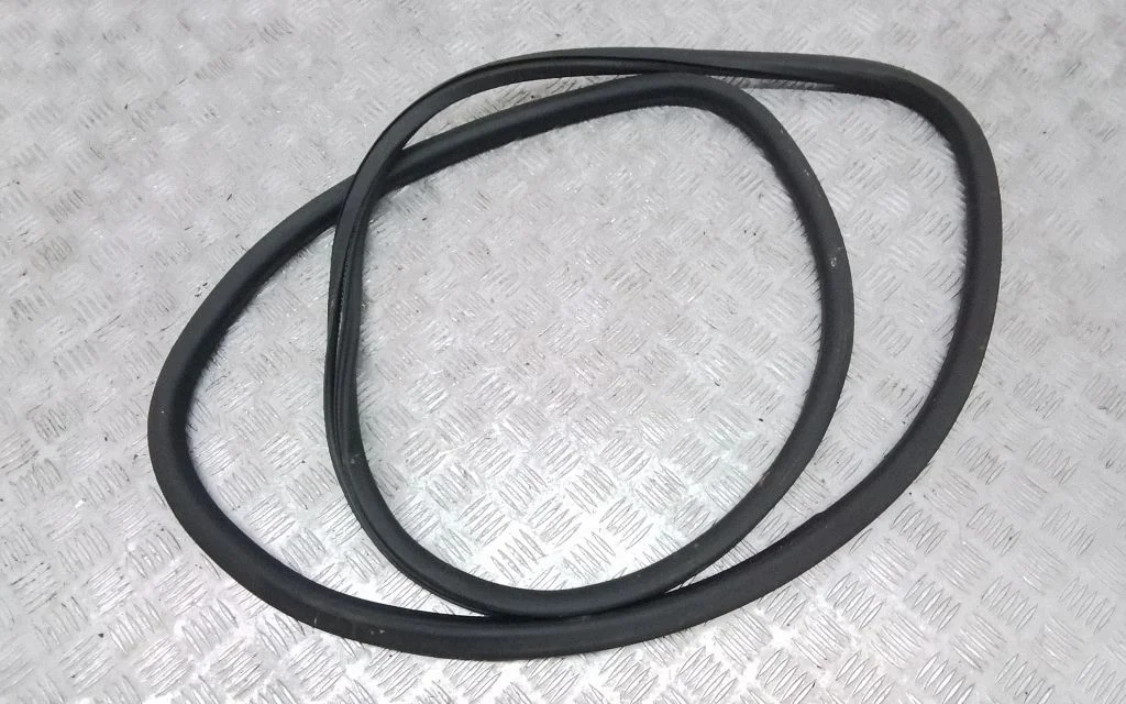 Esiukse tihend (kere pool) – Porsche Cayenne (92A) (2010-2017)