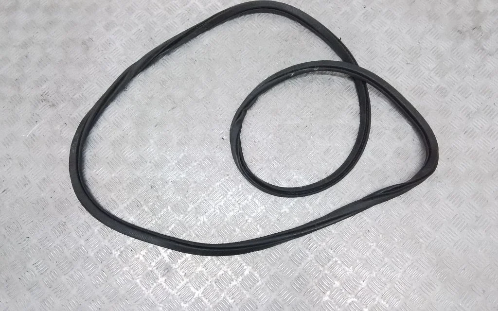 Front door rubber seal – Volvo XC90 (2014-)