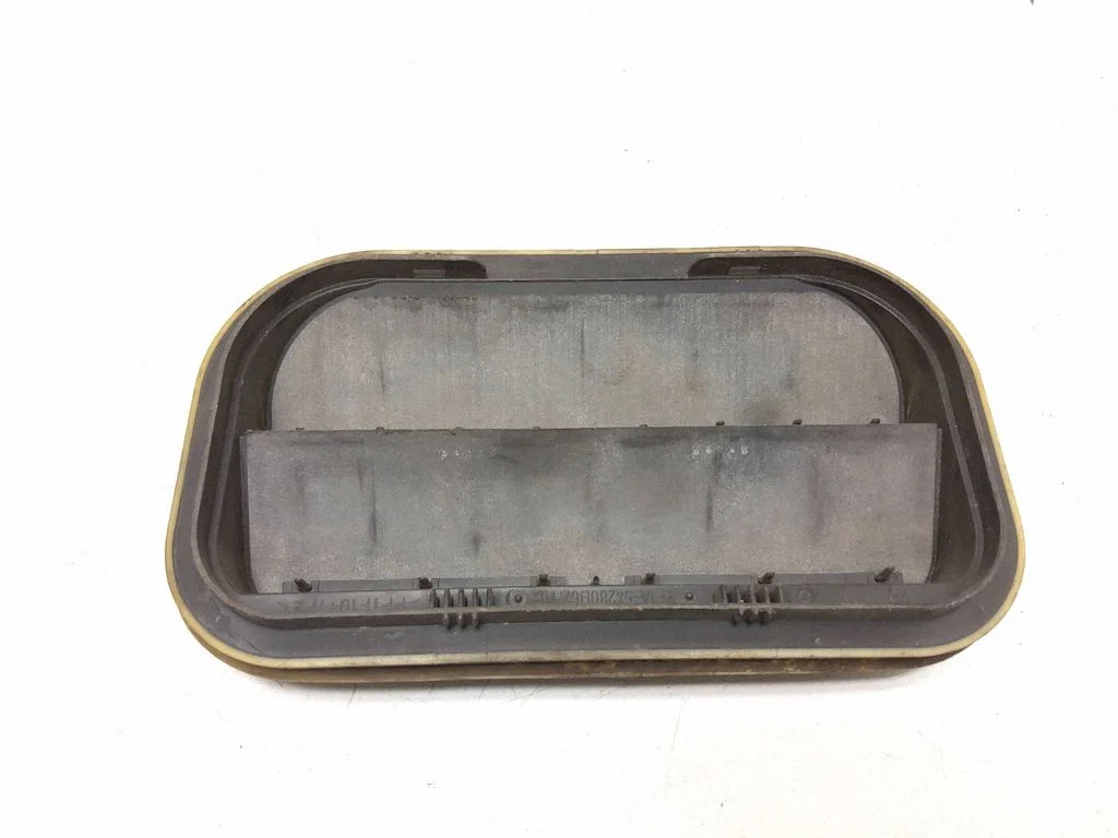 Quarter panel pressure vent – Volvo S80 (2007-2013)