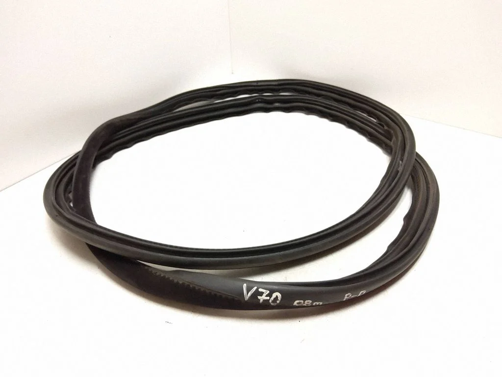 Front door rubber seal – Volvo V70 (2005-2008)