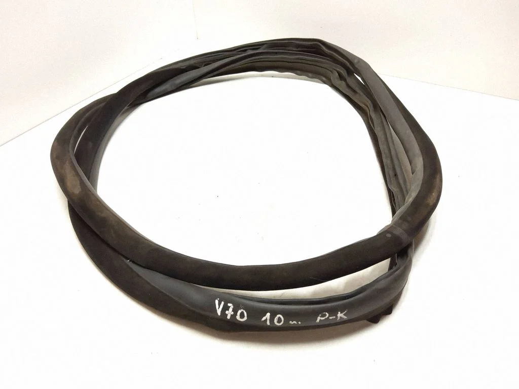 Front door rubber seal – Volvo V70 (2008-2013)