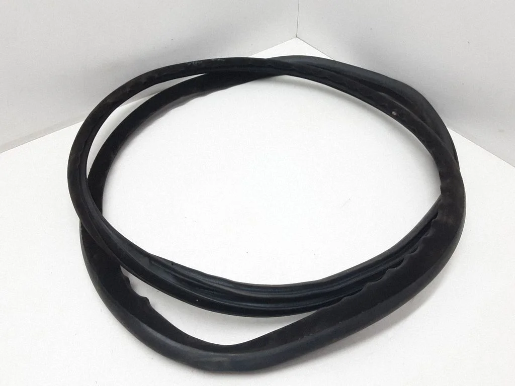 Esiukse tihend (kere pool) – Volvo S80 (2007-2013)