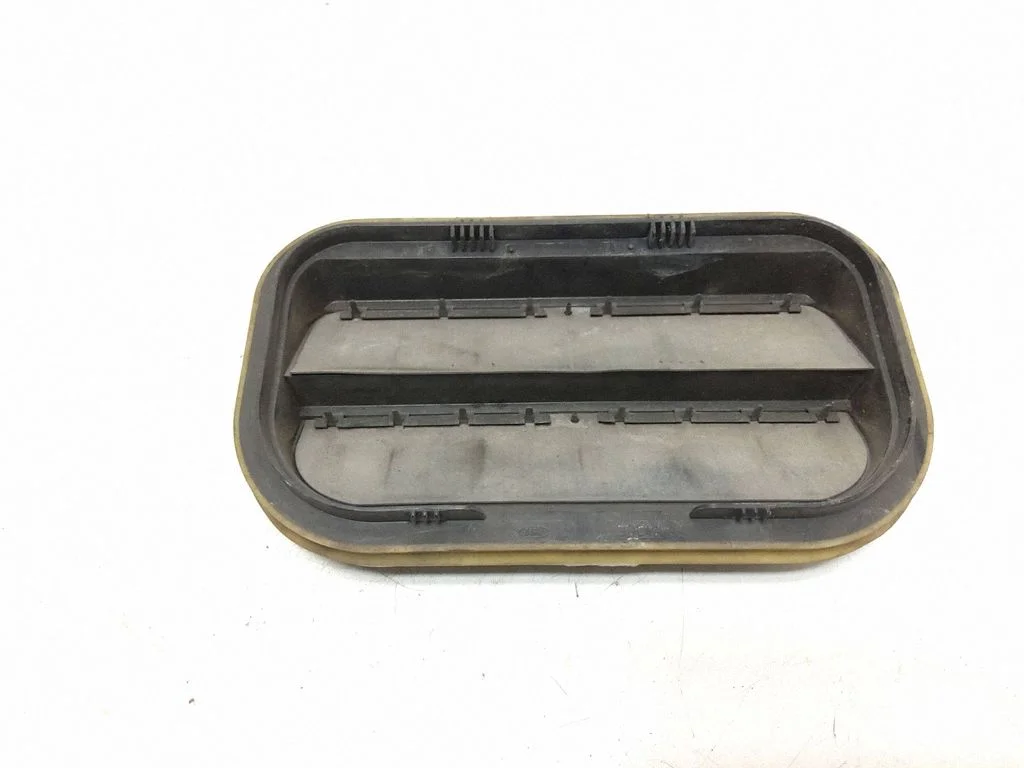 Quarter panel pressure vent – Volvo S80 (2007-2013)