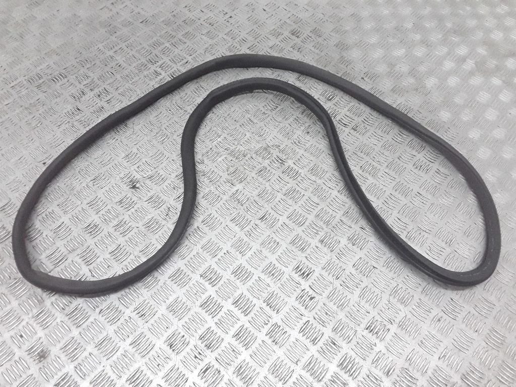 Front door rubber seal – BMW 7 Series F01 F02 F03 F04 (2008-2016)