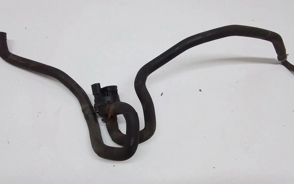 Electric auxiliary coolant/water pump – front