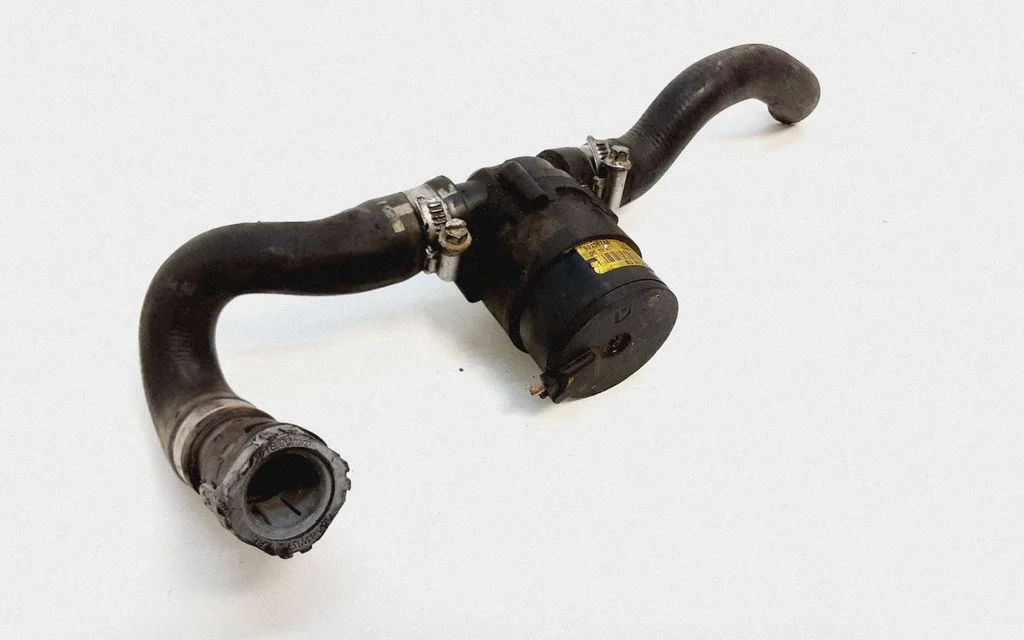 Electric auxiliary coolant/water pump 9015674A
