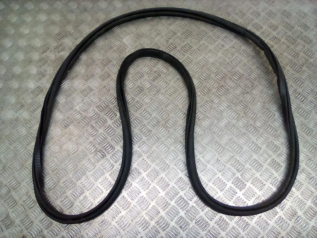 Front door rubber seal 31457673 – Volvo XC90 (2014-)
