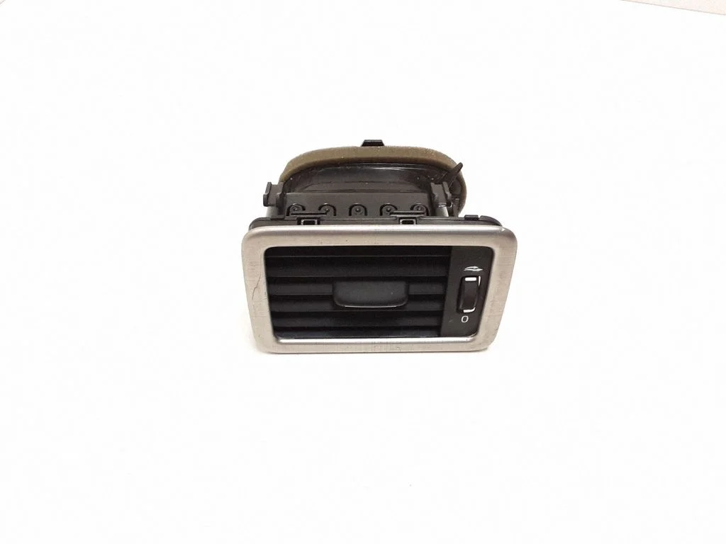 Dashboard side air vent grill/cover trim – Volvo V70 (2008-2013)
