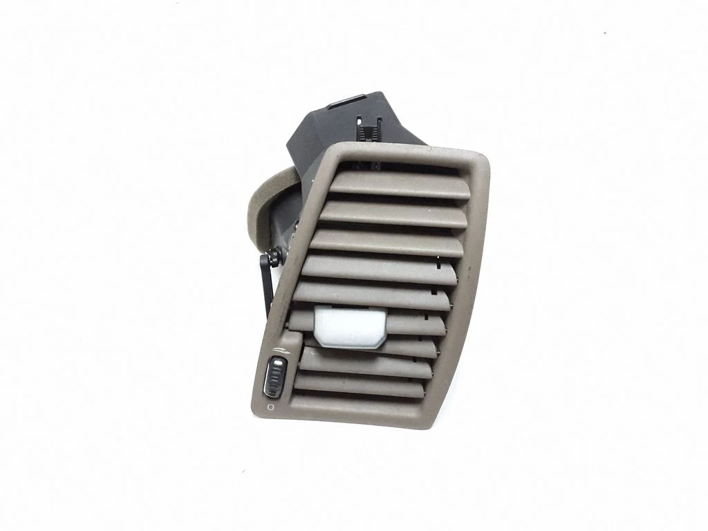 Dashboard side air vent grill/cover trim – Volvo XC90 (2007-2014)
