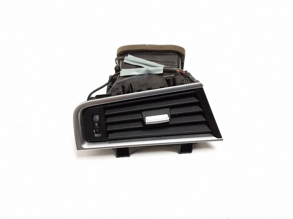 Dashboard side air vent grill/cover trim – BMW 5 Series GT F07 (2010-2017)