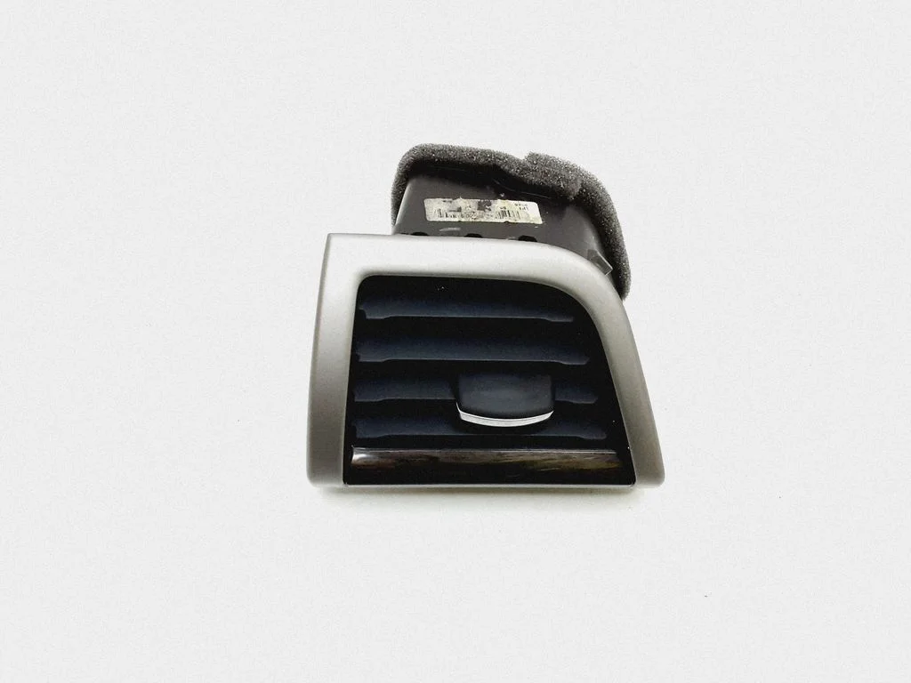 Dashboard side air vent grill/cover trim DS73F018B09 – Ford Fusion II (2013-)
