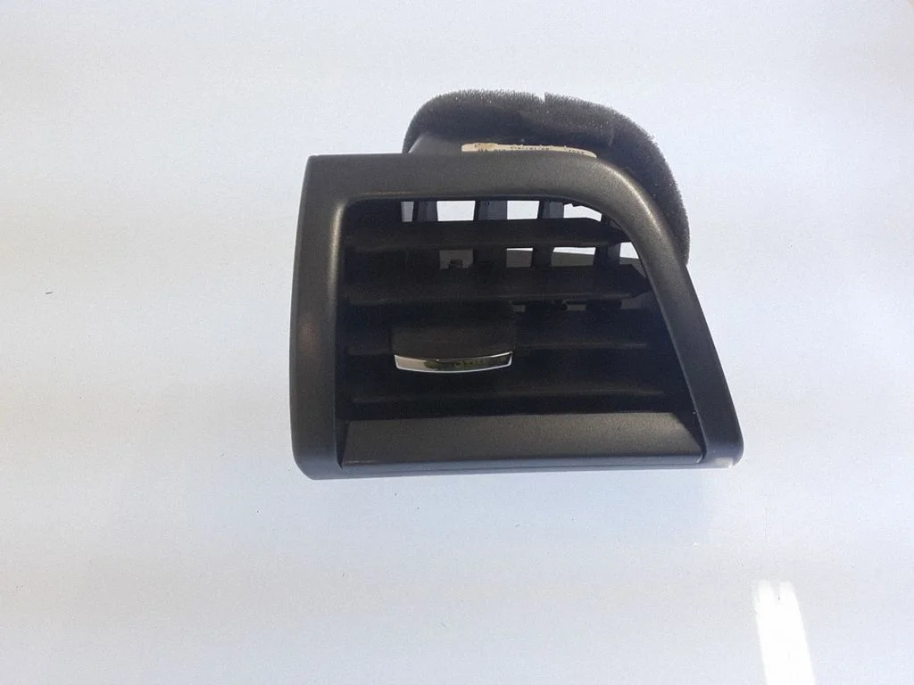 Dashboard side air vent grill/cover trim DS73F0188B09B – Ford Fusion II (2013-)