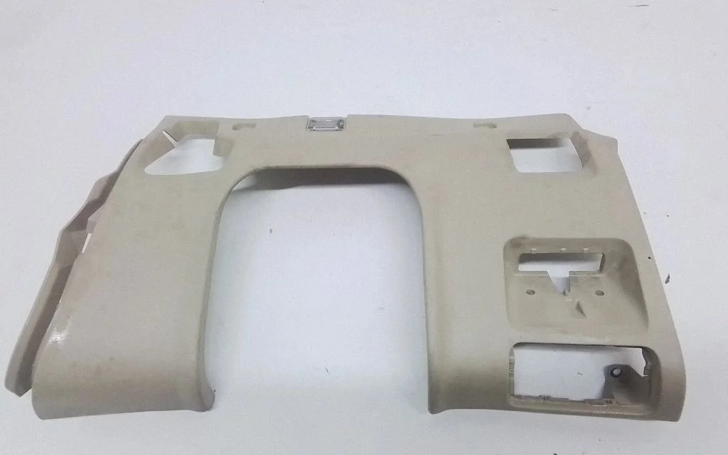 Dashboard lower bottom trim panel 30755623