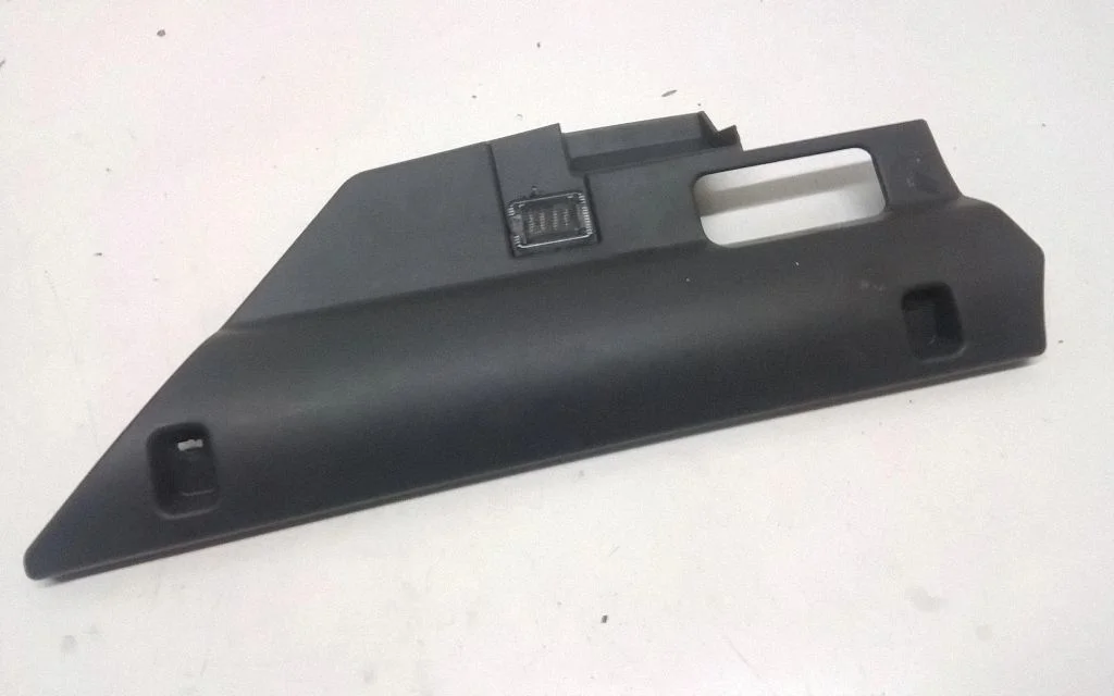 Dashboard lower bottom trim panel 8635857
