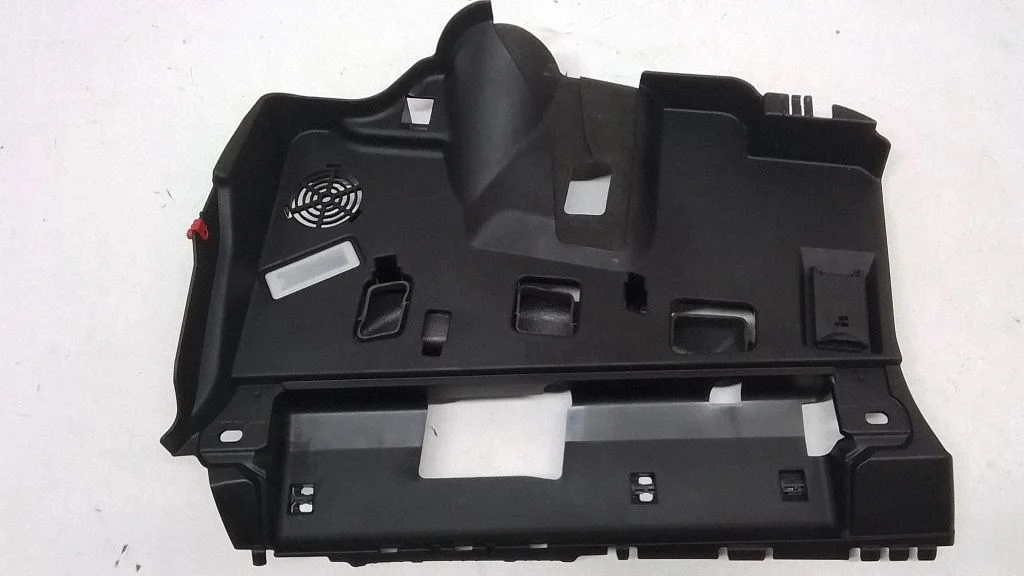 Armatuurlaua alumine viimistluspaneel – BMW 7-seeria F01 F02 F03 F04 (2008-2016)