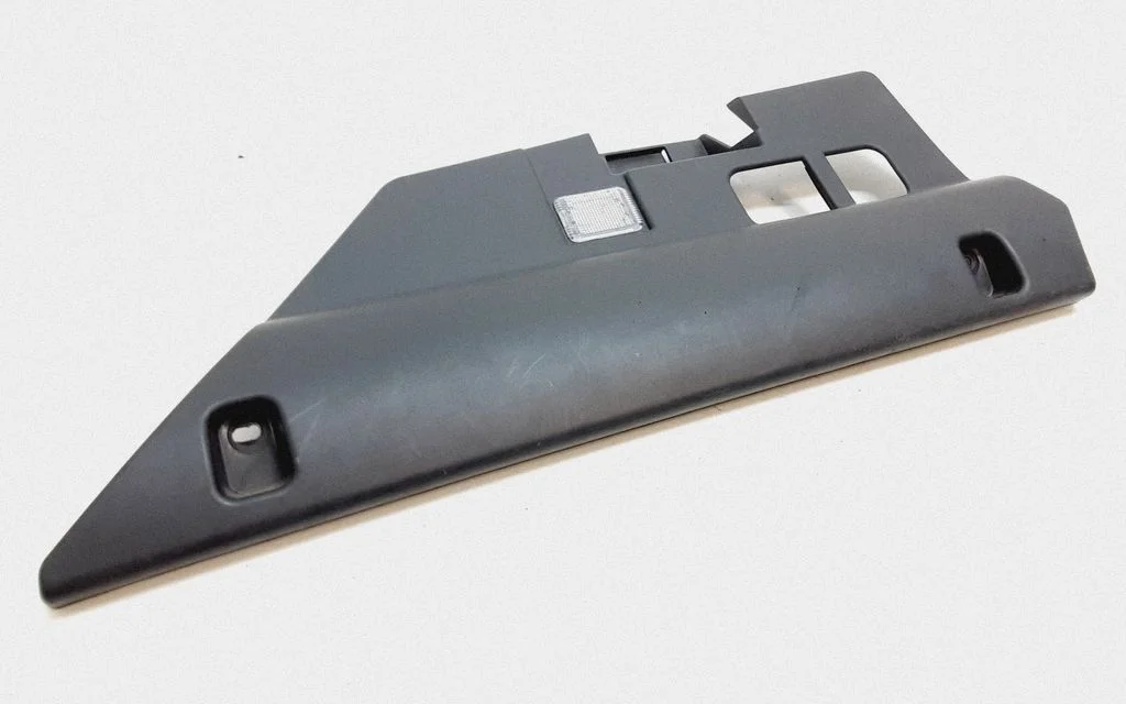 Dashboard lower bottom trim panel – Volvo XC60 (2009-2013)