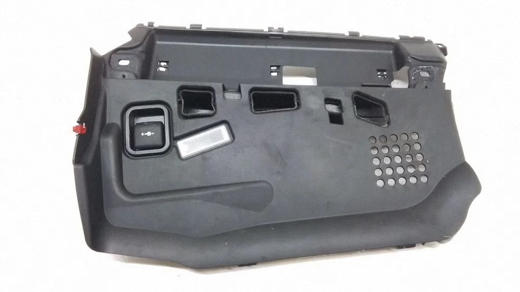 Armatuurlaua alumine viimistluspaneel – BMW 7-seeria F01 F02 F03 F04 (2008-2016)
