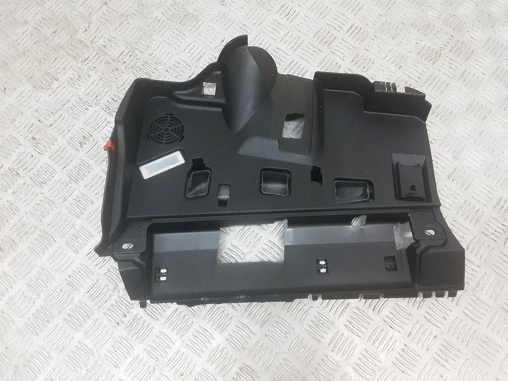 Armatuurlaua alumine viimistluspaneel – BMW 7-seeria F01 F02 F03 F04 (2008-2016)