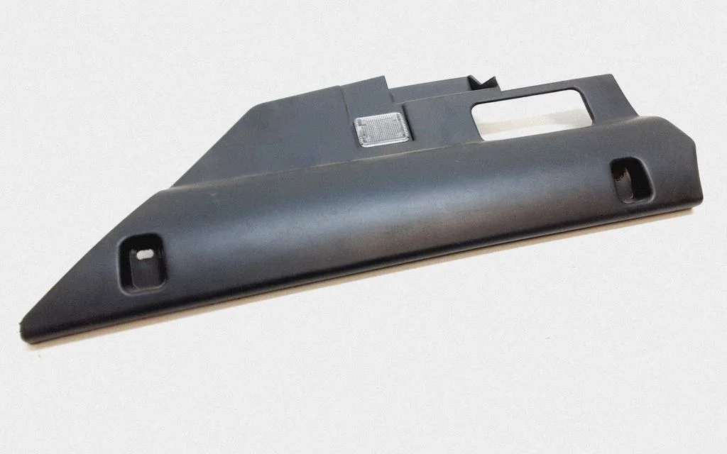Dashboard lower bottom trim panel 8630198