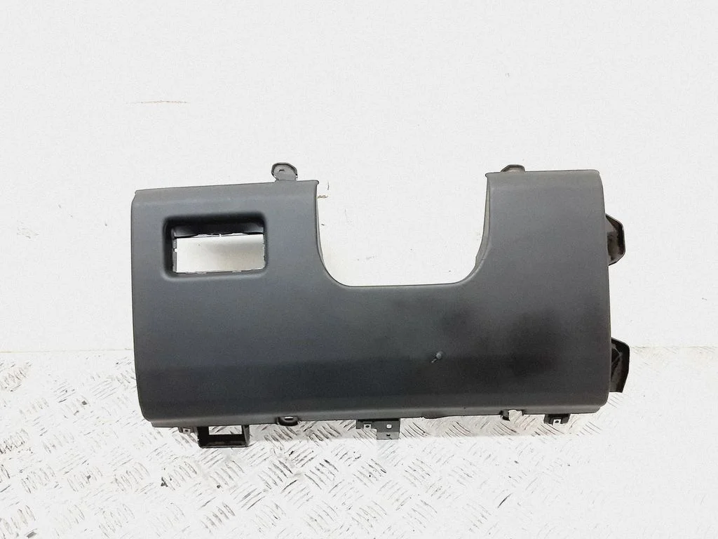 Dashboard lower bottom trim panel AT361304